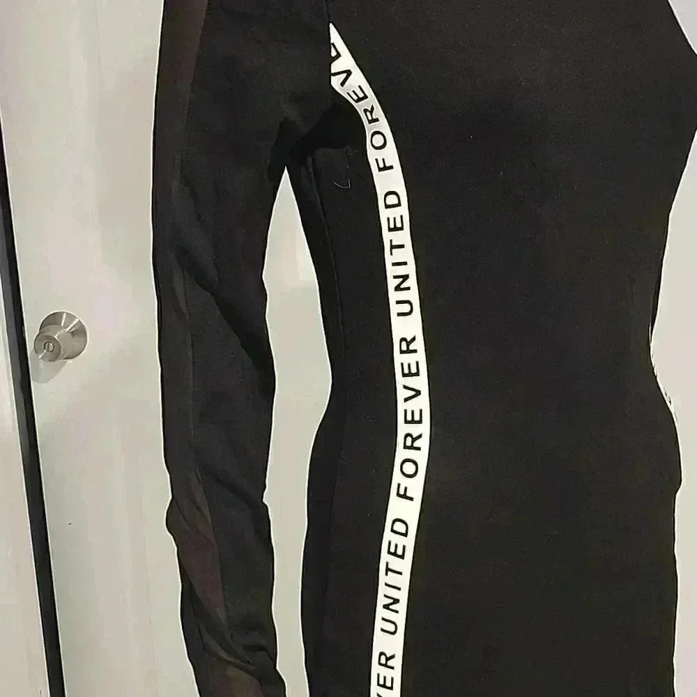 Dress - Picture 6 of 9